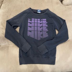 nike | grey crewneck sweater